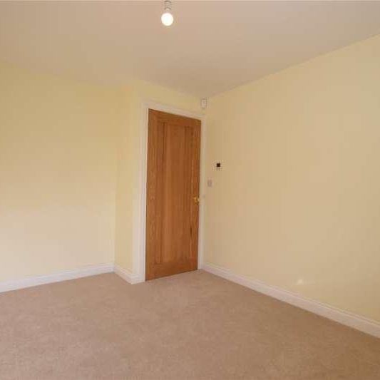 Binfield Road, Bracknell, Berkshire, RG42 - Photo 1