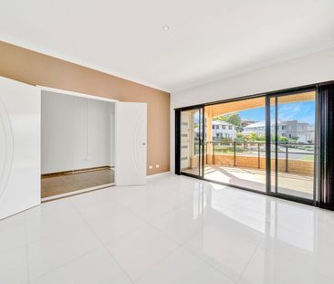 Extra Spacious 3-Bedroom + High End Study Coastal Living with Ocean... - Photo 2