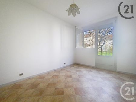 Location Appartement 3 pièces 67m² ST ANDRE LES VERGERS 10120 - Photo 5