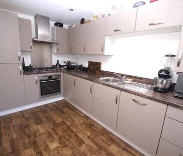 3 bedroom terraced house to rent - Photo 6