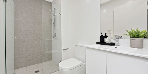 DESIGNER 1 BEDROOM APARTMENT - Photo 3