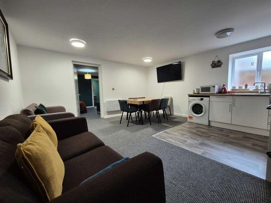 3 bedroom apartment to rent - Photo 1