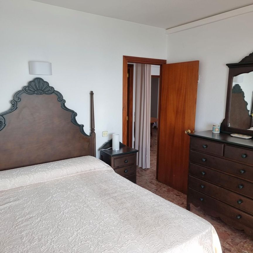 Ático de alquiler en Paseo Marítimo Rey de España, Las Gaviotas - Carvajal - Photo 1