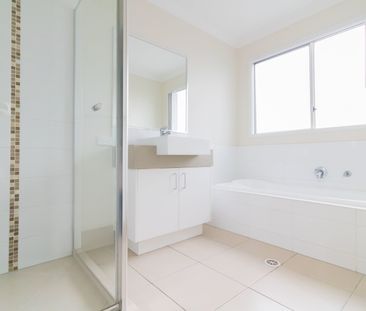 7 Kelly Avenue, Coomera QLD 4209 - House For Rent | Domain - Photo 5