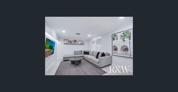 PRESTIGIOUS HOME WITH SELF CONTAINED FLAT - Photo 1