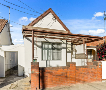 CHARMING & CONVENIENT APARTMENT IN THE HEART OF RANDWICK - Photo 1
