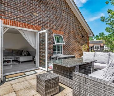 2 bedroom link detached house to rent - Photo 6