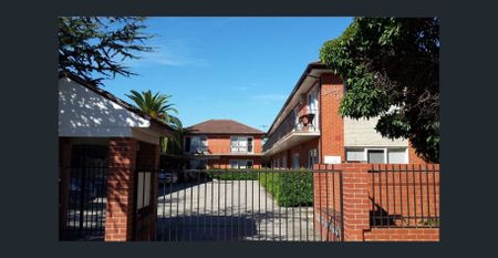 Ground Floor Stunner in Prime Gardenvale Location - Photo 3