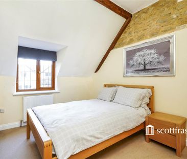 2 bedroom semi-detached house to rent - Photo 4