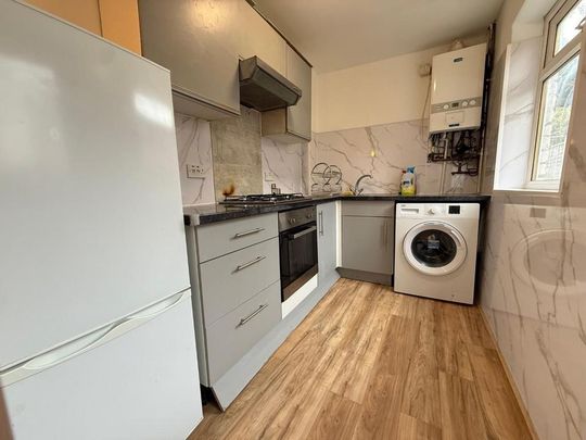 2 bedroom end of terrace house to rent - Photo 1