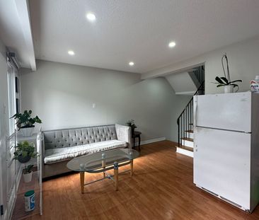 For Lease - 7255 Dooley Drive Unit# 56, Mississauga, Ontario - Photo 2