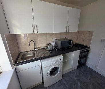 1 bedroom flat to rent - Photo 6