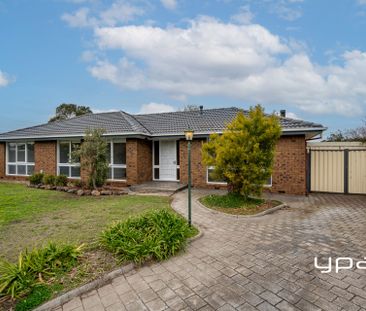 Court Living with Unbeatable Convenience - Photo 4