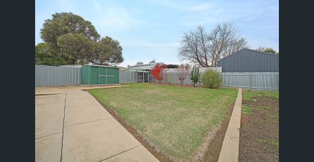 61 Phillip Avenue, Mount Austin NSW 2650 - Photo 5