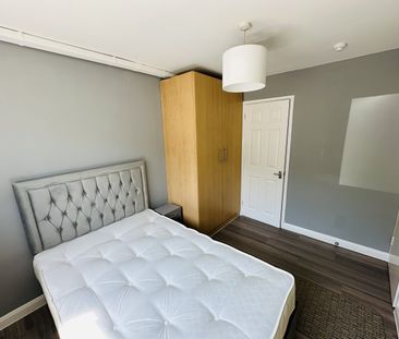 One-Bedroom House share - Photo 6