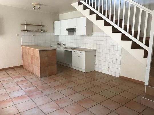 Location Maison 3 pièces 51m² ETOILE SUR RHONE 26800 - Photo 1