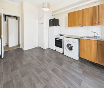 Price £550 pcm - Available Now - Unfurnished - Photo 2