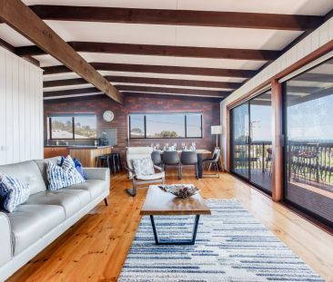Updated family home with bay views.. - Photo 1