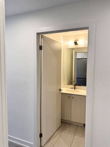 For Lease - 15 Wellington Street Unit# 1705, Kitchener, Ontario - Photo 4