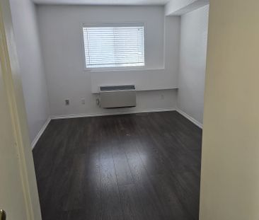 For Lease - 120 Bell Farm Road Unit# 210, Barrie, Ontario - Photo 3