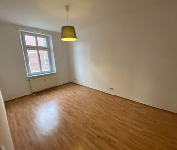 3-Raum-Wohnung mit EBK, Balkon und Kamin - Photo 2