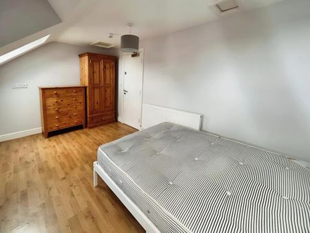 6 bedroom end of terrace house to rent - Photo 4