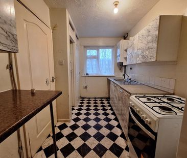 Hemmington Drive, Harpurhey, Manchester, M9 - Photo 5