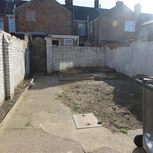 Mill Road, GREAT YARMOUTH - Photo 2