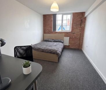 4 bedroom flat to rent - Photo 4