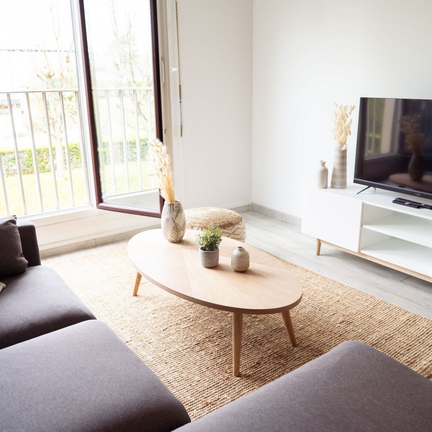 Location Appartement 5 pièces 84m² - Photo 1