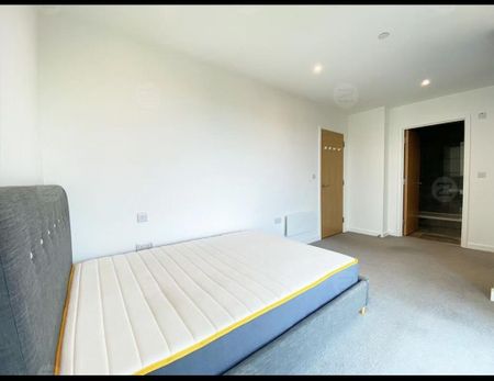 2 bedroom flat to rent - Photo 4