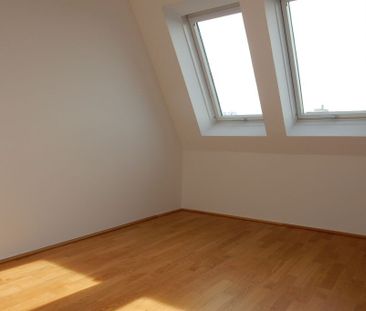 Rathausplatz - 3 Zimmer - Dachgeschoss - Wohnung mit Terrasse! - Photo 4