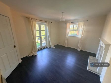 2 bedroom flat to rent - Photo 3