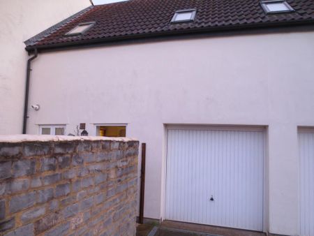 2 bedroom semi-detached house to rent - Photo 5