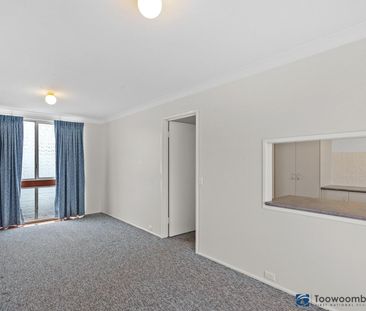 East Toowoomba living at its finest! Spacious, low maintenance unit... - Photo 6