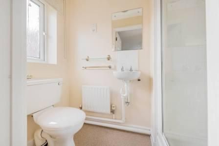 3 bedroom detached house to rent - Photo 4