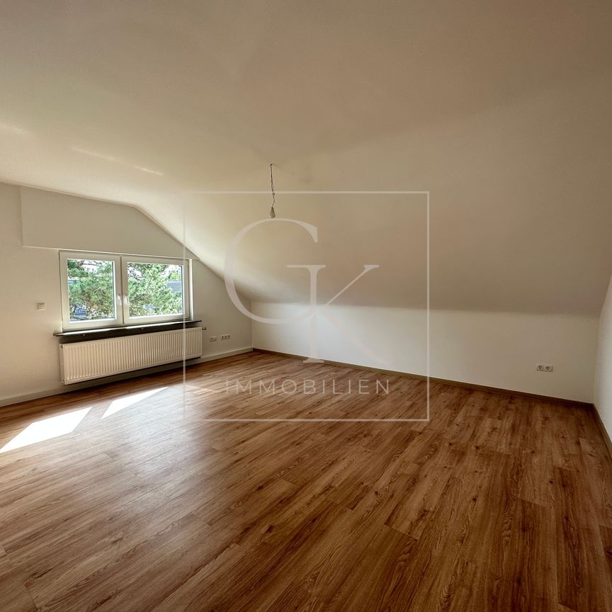 Erstbezug nach Modernisierung von heller gemütlicher DG-Wohnung - Photo 1