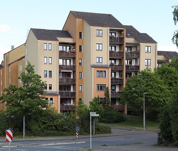 Geräumige 2-Zimmer-Wohnung mit Loggia // 3.OG links - Photo 1