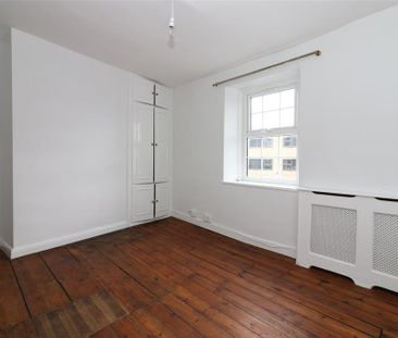 2 bedroom end of terrace house to rent - Photo 5
