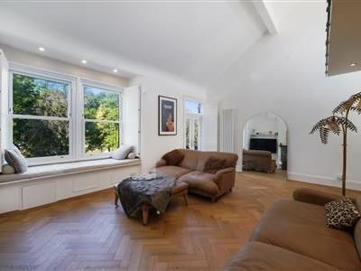 Putney Bridge Road, SW15 - Photo 1