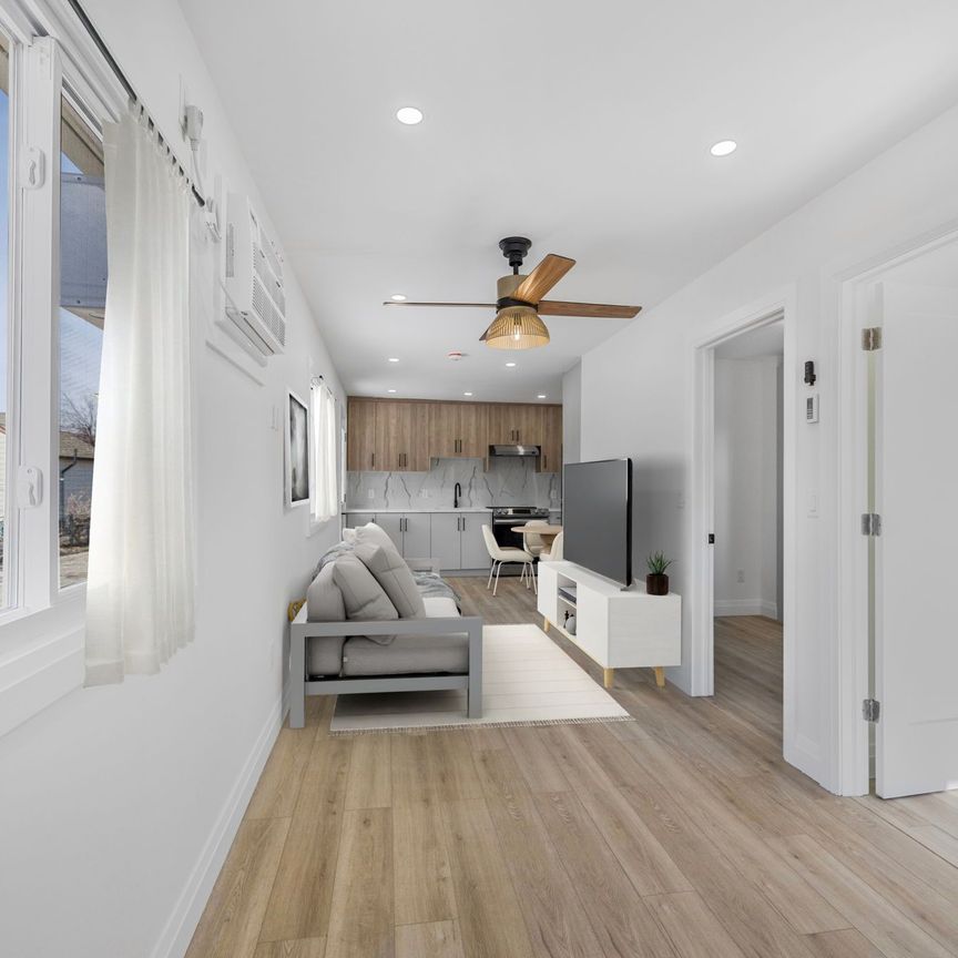 For Lease - 338 Old Mosley Street Unit# Unit 1, Wasaga Beach, Ontario - Photo 1