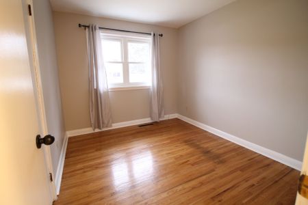 For Lease - 68 Elizabeth Crescent, Belleville, Ontario - Photo 3