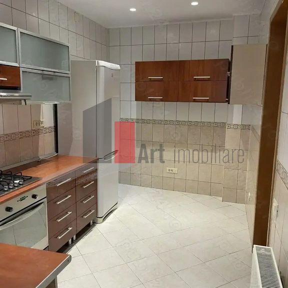 Casa de inchiriat in zona Mall Vitan - Fotografie 1