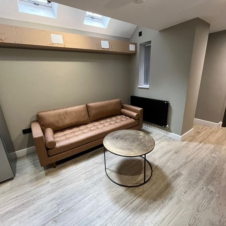 6 bedroom house to rent - Photo 1