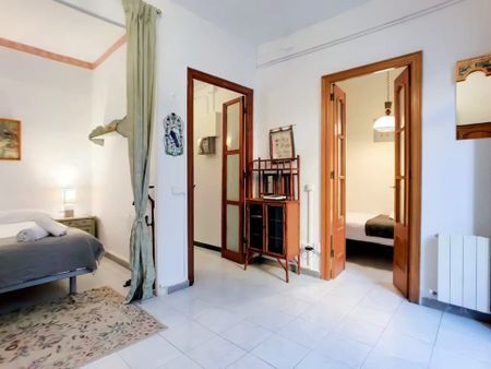 Carrer del Torrent de lOlla, Barcelona, Catalonia 08012 - Photo 5