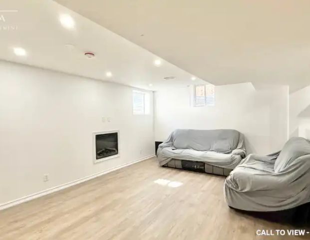 2-15 Sleepy Hollow Pl, Whitby, Ontario L1R 0E4 | 15 Sleepy Hollow Place, Whitby - Photo 1