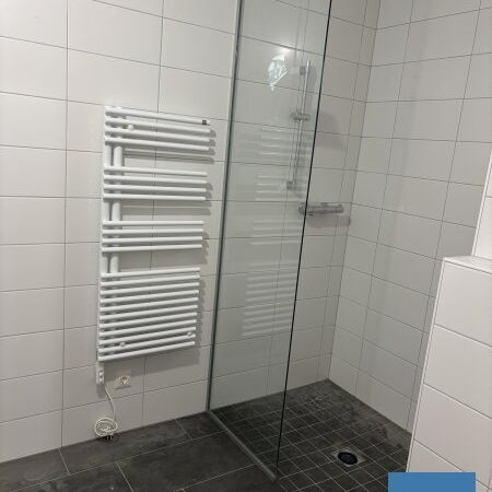 MIETKAUF - NEUBAU, Top 5, Erstbezug: 2-Zimmer Wohnung mit Eigengarten und Tiefgaragenstellplatz - Photo 1