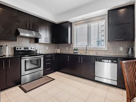 For Lease - 271 South Park Road Unit# TH27, Markham, Ontario - Photo 4