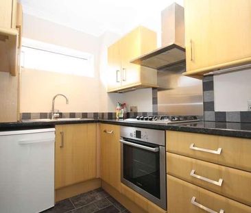 Penyston Road Maidenhead Berkshire, SL6 - Photo 4