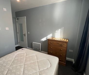 Room in a Shared House, Dean Lane, BS3 - Photo 4